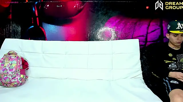 AmazingPartys online show from April 2026 07:39:02 PM