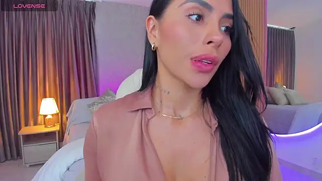 Snapshot of Sarah_Stone_ chatting on October 2025 07:54:01 PM Sarah Stone online show from October 2025 07:54:01 PM