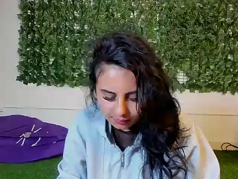 AbbyTaylorr online show from April 2026 02:10:01 PM