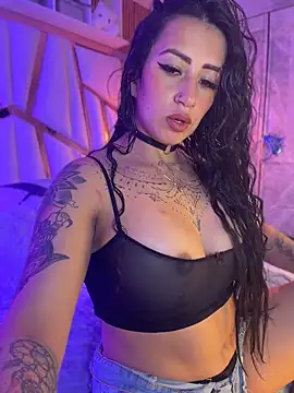 Snapshot of Tattooed_spittingdoll chatting on June 2026 11:31:01 AM Tattooed spittingdoll online show from June 2026 11:31:01 AM