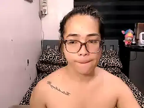 BIG SAUSAGE 69 online show from October 2025 12:42:01 AM