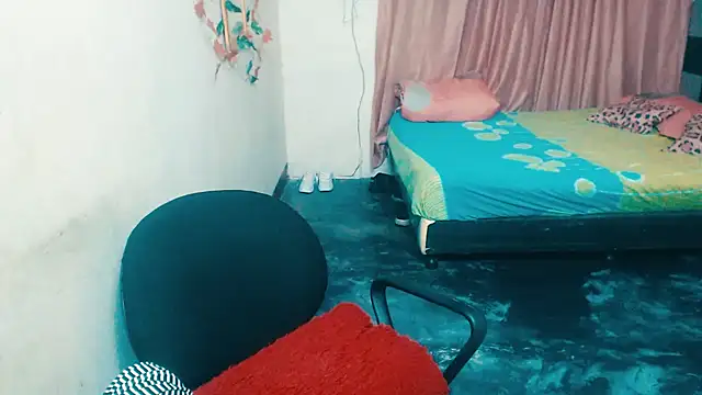 Snapshot of CindyClimax chatting on October 2025 02:01:02 AM CindyClimax online show from October 2025 02:01:02 AM