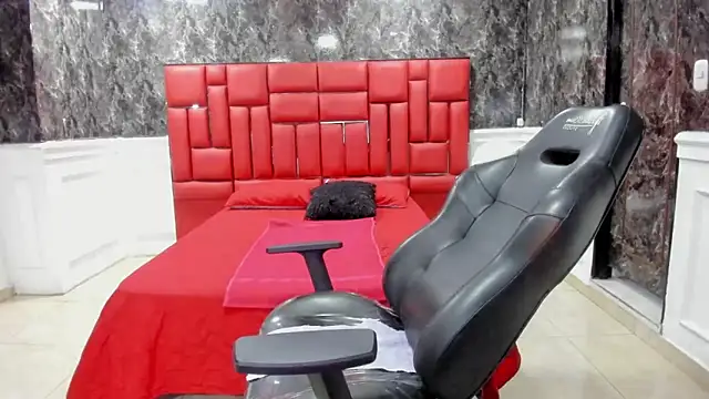 Snapshot of Imyourdirtymilf chatting on October 2025 07:55:02 PM Imyourdirtymilf online show from October 2025 07:55:02 PM