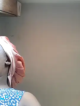 SWEETDOLLY29XX online show from February 2026 06:41:02 AM