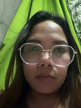 BURBERRY69 online show from June 2026 01:54:02 PM