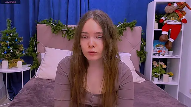 Janie JJ Curvie online show from December 2025 02:30:02 AM