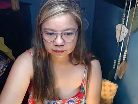 ambersmile online show from November 2025 08:52:02 PM