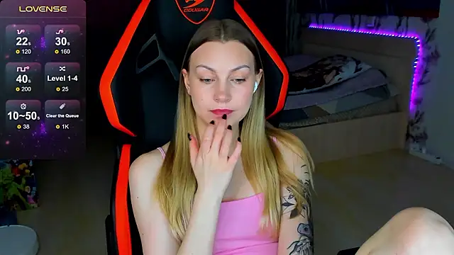 BiMolly online show from February 2026 01:12:02 PM