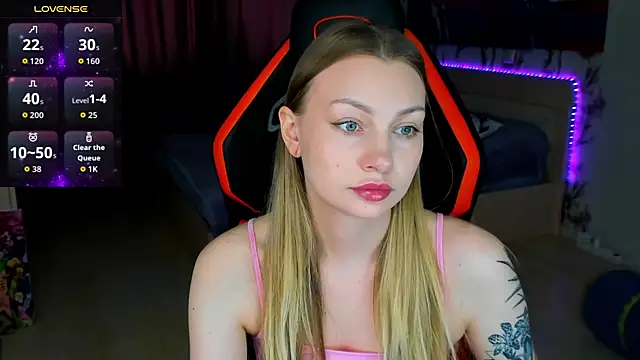 BiMolly online show from April 2026 01:45:01 PM