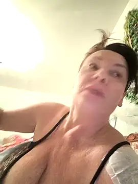  lady red  online show from January 2026 10:24:01 PM