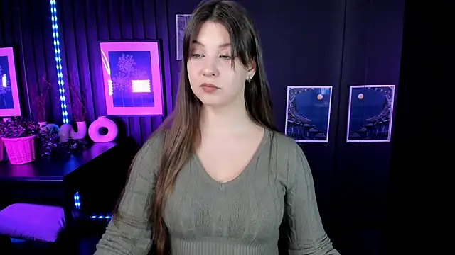 ElizaMild online show from December 2025 01:20:02 PM