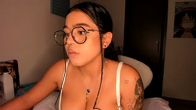 Snapshot of Naiara_sex chatting on February 2025 11:14:02 AM Naiara sex online show from February 2025 11:14:02 AM