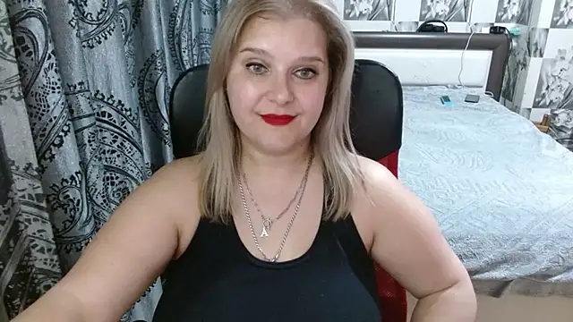 Snapshot of Boolochka chatting on May 2026 08:04:02 PM Boolochka online show from May 2026 08:04:02 PM