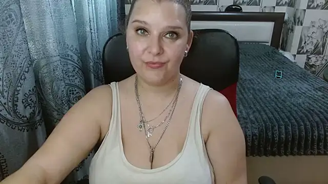 Snapshot of Boolochka chatting on June 2026 01:57:01 PM Boolochka online show from June 2026 01:57:01 PM