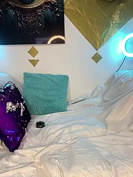 Shantal Lovee online show from December 2025 11:21:01 PM