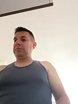 Nano198301 online show from April 2026 05:04:02 PM