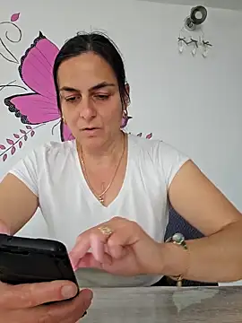 IsabelleCraft online show from November 2025 10:04:01 AM