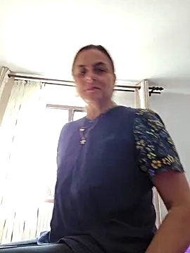 IsabelleCraft online show from April 2026 12:13:01 PM