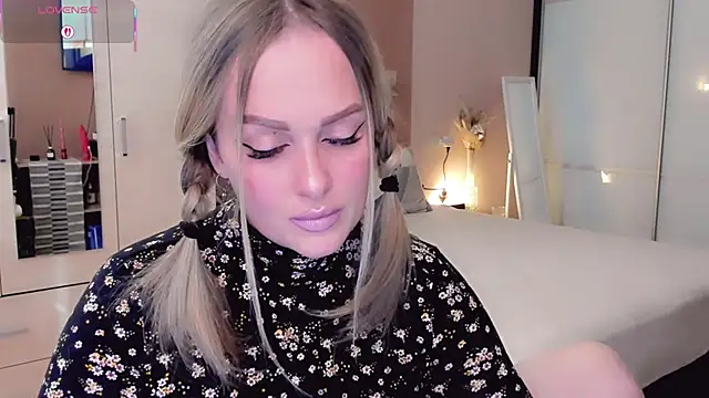 Libby Nora online show from April 2026 11:56:01 AM