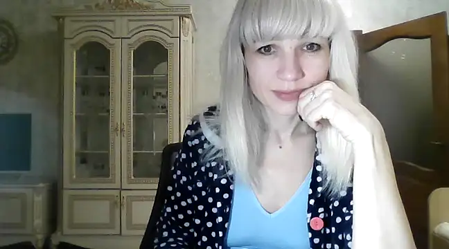 Snapshot of BarbaraKim chatting on December 2024 02:06:02 PM BarbaraKim online show from December 2024 02:06:02 PM