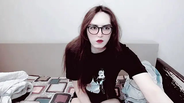 Snapshot of MinniMaksy chatting on May 2026 07:15:02 AM MinniMaksy online show from May 2026 07:15:02 AM