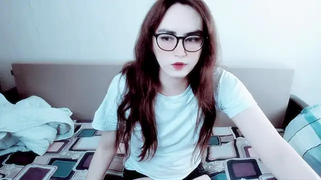 Snapshot of MinniMaksy chatting on June 2026 10:20:01 AM MinniMaksy online show from June 2026 10:20:01 AM