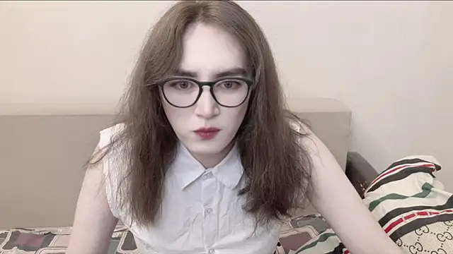 Snapshot of MinniMaksy chatting on July 2026 01:18:01 AM MinniMaksy online show from July 2026 01:18:01 AM