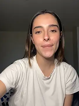 swrennn19 online show from March 2025 11:00:02 PM