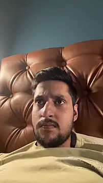 dhruv9413 online show from November 2025 05:24:02 PM