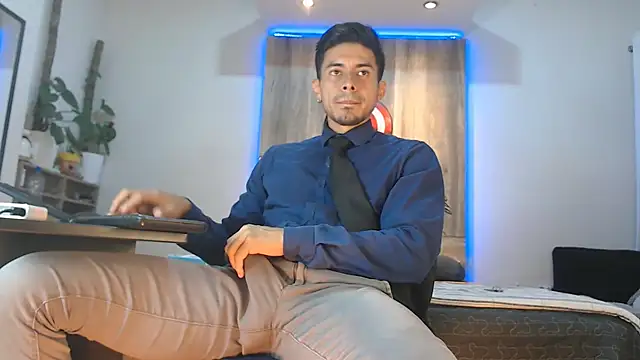 Andrew 4  online show from February 2026 03:10:01 AM