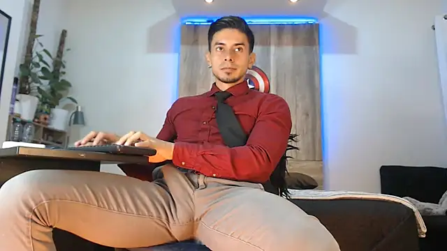 Andrew 4  online show from April 2026 06:25:02 AM