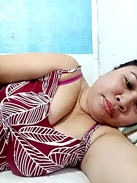 XXLorie 02 online show from February 2026 11:56:01 PM