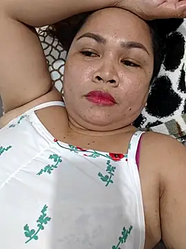 XXLorie 02 online show from February 2026 12:48:02 PM