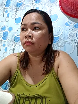 XXLorie 02 online show from June 2026 10:48:02 PM