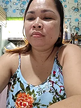 Snapshot of XXLorie_02 chatting on June 2026 11:29:02 PM XXLorie 02 online show from June 2026 11:29:02 PM