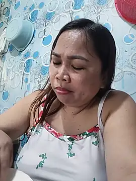 Snapshot of XXLorie_02 chatting on July 2026 12:24:01 AM XXLorie 02 online show from July 2026 12:24:01 AM