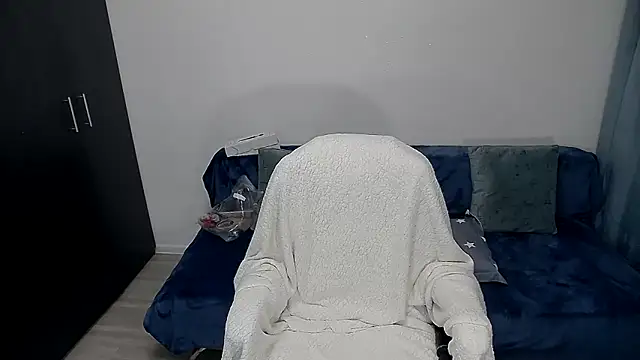 erikaerika online show from October 2025 06:59:01 AM