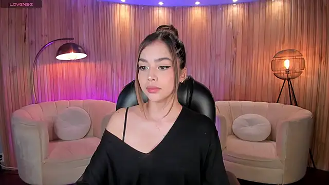 Snapshot of AmyDavis_ chatting on December 2024 06:17:01 PM AmyDavis online show from December 2024 06:17:01 PM