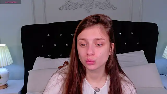 Eille Elfie online show from September 2025 05:57:02 AM