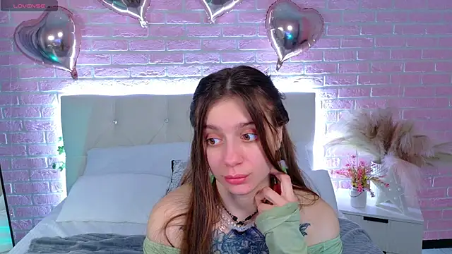 Eille Elfie online show from November 2025 05:56:02 AM