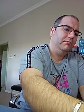 Snapshot of Andrew1900529 chatting on January 2025 12:22:01 PM Andrew1900529 online show from January 2025 12:22:01 PM