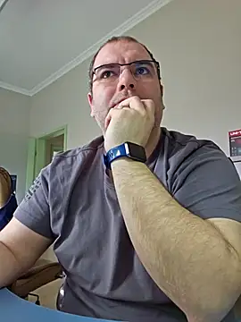 Snapshot of Andrew1900529 chatting on February 2025 09:45:01 AM Andrew1900529 online show from February 2025 09:45:01 AM