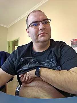 Snapshot of Andrew1900529 chatting on February 2025 12:03:02 PM Andrew1900529 online show from February 2025 12:03:02 PM