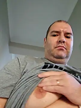 Snapshot of Andrew1900529 chatting on November 2025 07:30:02 AM Andrew1900529 online show from November 2025 07:30:02 AM