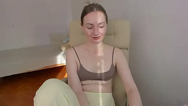 Snapshot of CandyAshley chatting on June 2026 04:06:01 AM CandyAshley online show from June 2026 04:06:01 AM