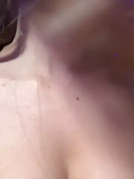 MaggyMayI online show from December 2025 05:30:01 PM