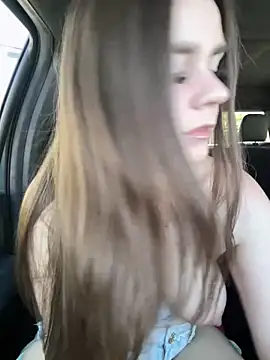 MaggyMayI online show from April 2026 03:59:01 PM