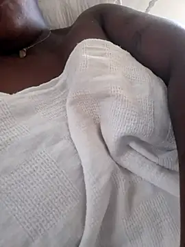 Adrilovechocolate online show from May 2026 01:51:02 PM