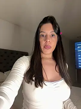 kamivolkano online show from February 2025 11:52:02 PM