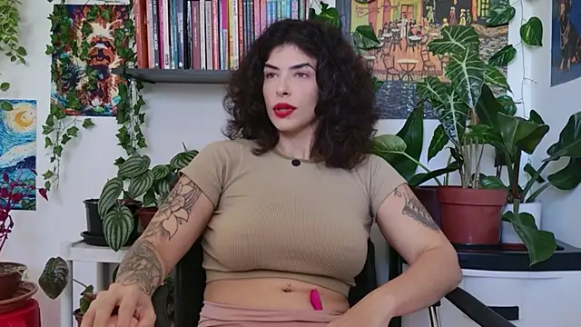 Snapshot of TaliMajesty chatting on April 2026 11:36:02 AM TaliMajesty online show from April 2026 11:36:02 AM